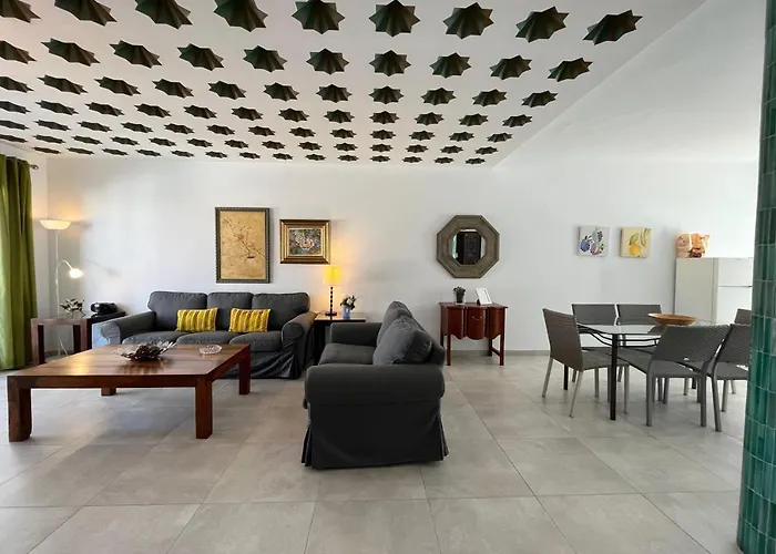 Paradise - Perla Willa Nerja